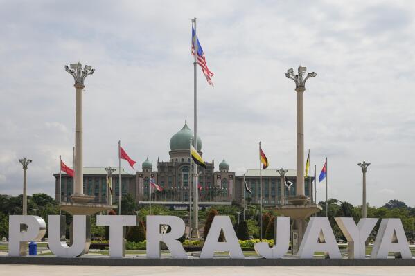 Education institutions face growing pressure to manage procurement efficiently amid tightening budgets and increasing complexity. We explore the common challenges in the sector, best methods to streamline processes, and control of their spending.